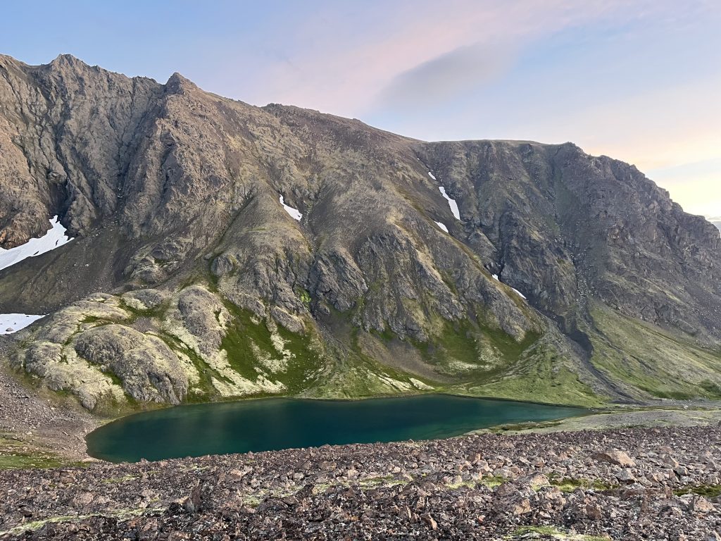 The view of McHugh Lake near South Suicide Peak